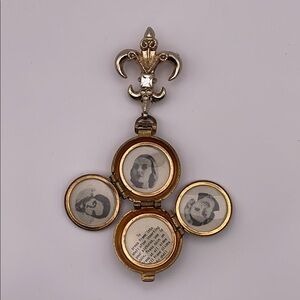 Vintage CORO Pegasus Fleur De Lis Family Album Double Locket Brooch W/ Photos